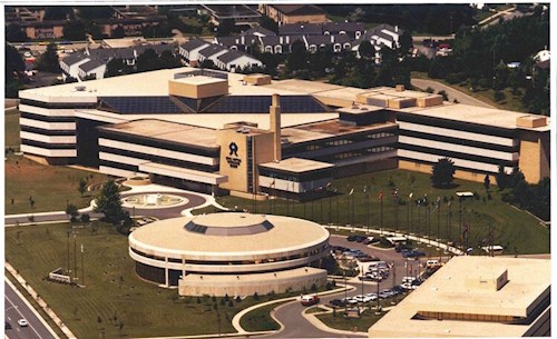 The CUNA Mutual campus in 1981 with the old circular building
